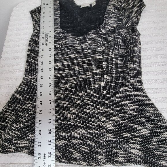 Anthropologie Postmark Womens Black White Textured Peplum Top Small Cap Sleeve - Picture 7 of 7